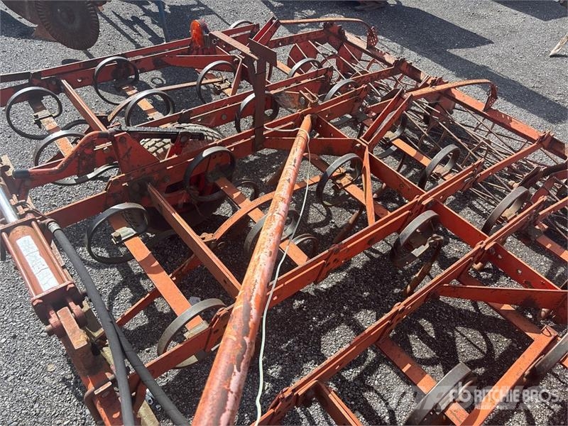 14 ft Cultivator Kultivátory