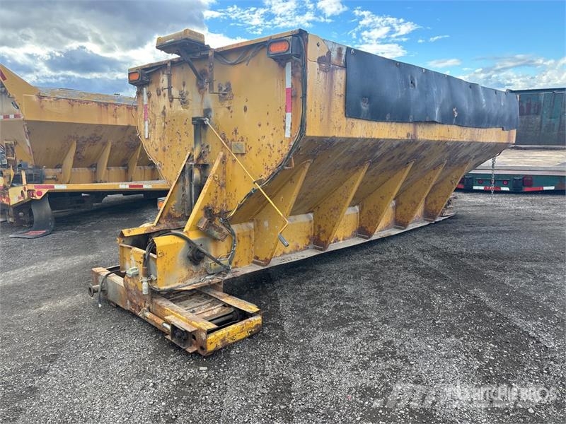14 ft Salt Spreader Sableuse et saleuse