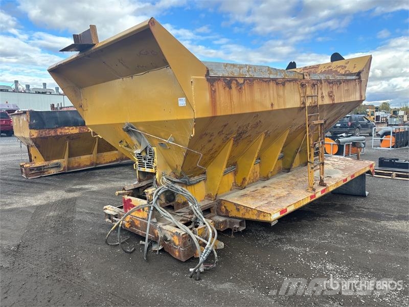 14 ft Salt Spreader Posipači soli i peska