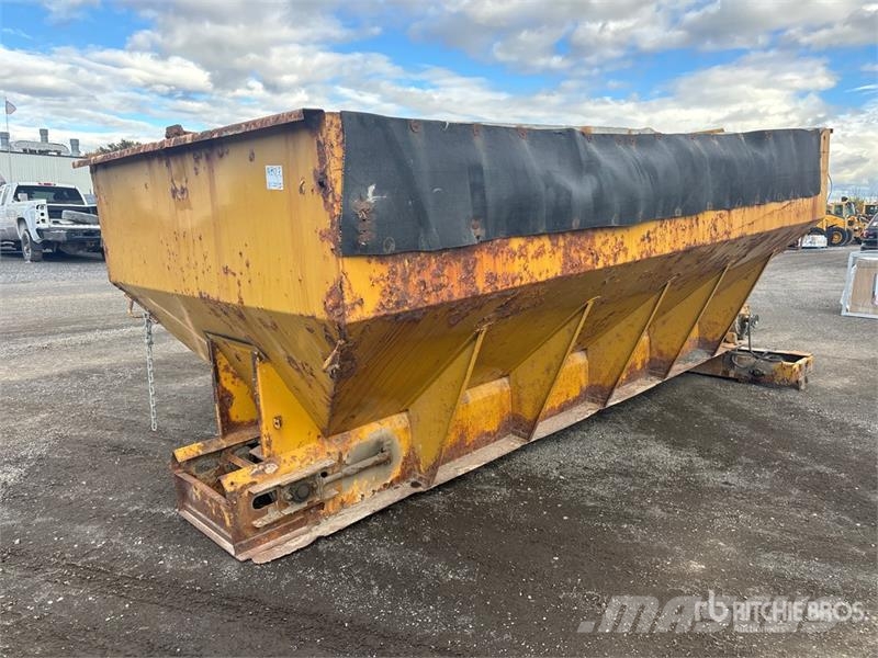 14 ft Salt Spreader Sableuse et saleuse