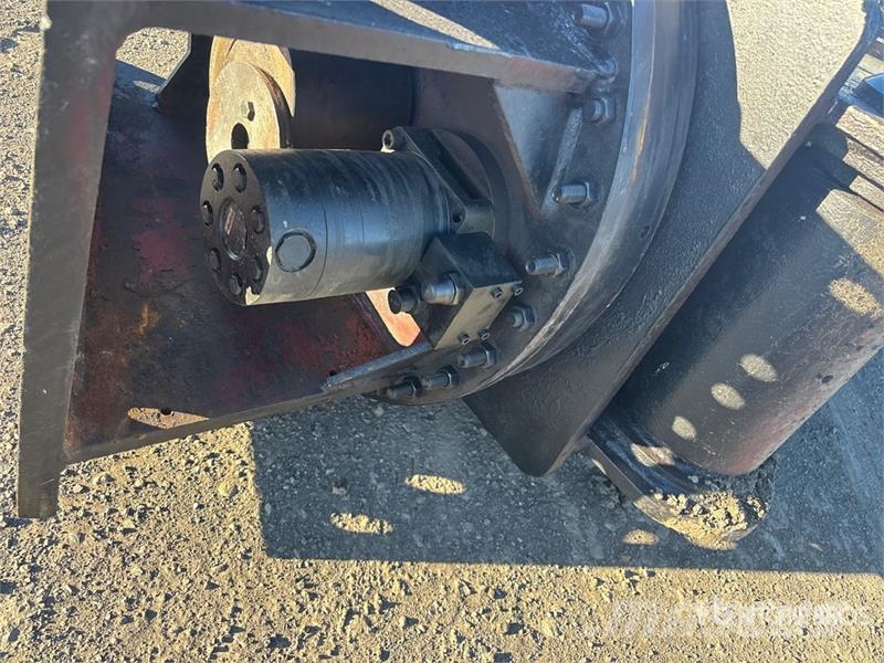 14 in Rotating Demolition Pulverizer جراشات البناء