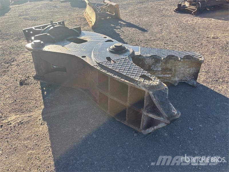 14 in Rotating Demolition Pulverizer جراشات البناء
