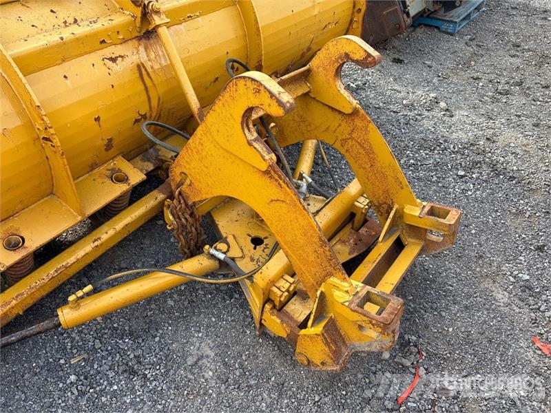 144 in Q/C Snow Plow Andre komponenter