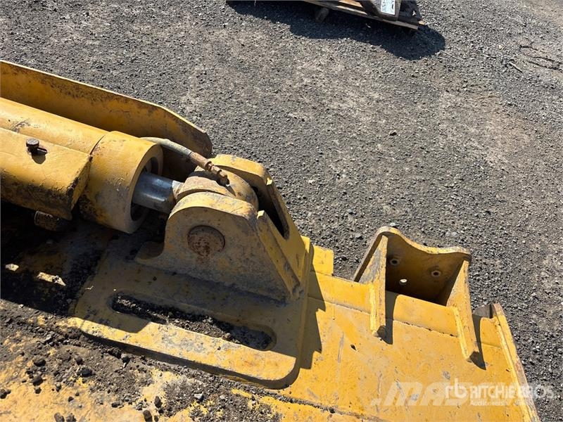 146 in Dozer Blade - Fits Cat Πτερύγια