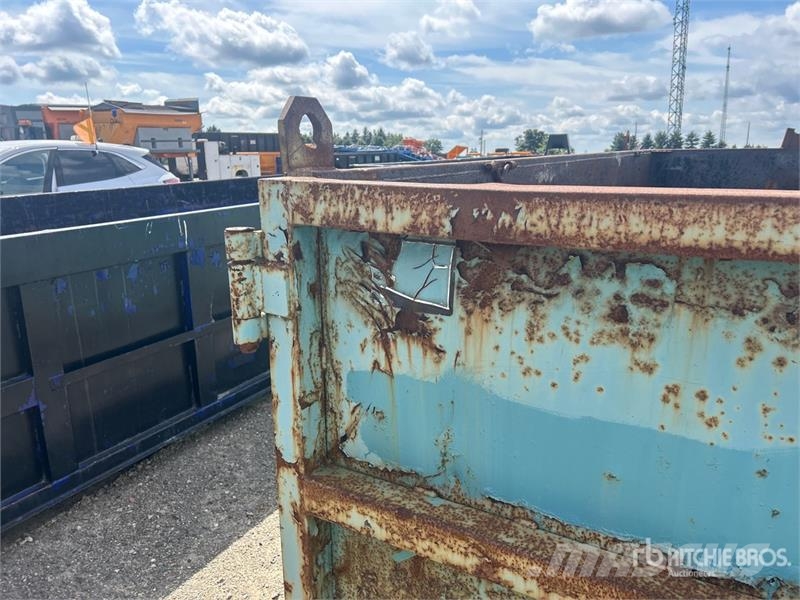  15 ft 4 in Roll-Off Container Специални контейнери