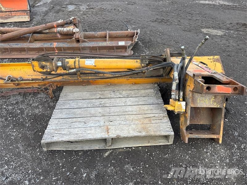  153 in Motor Grader Snow Wing - Fits Champion 740 حراثات ونصول الجليد