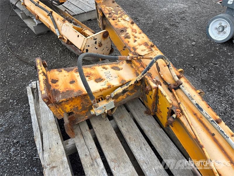  153 in Motor Grader Snow Wing - Fits Champion 740 حراثات ونصول الجليد