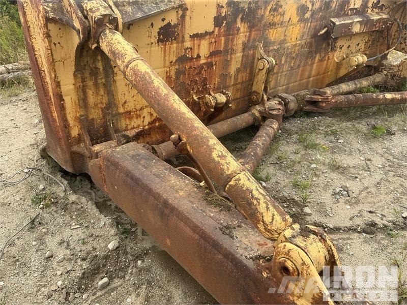 156 in Straight Dozer Blade - Fits Cat D8 Tolólapok