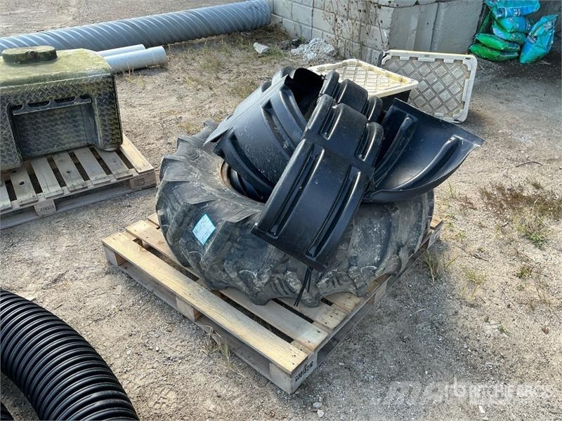 16.9-24 Tires Gume, točkovi i felne