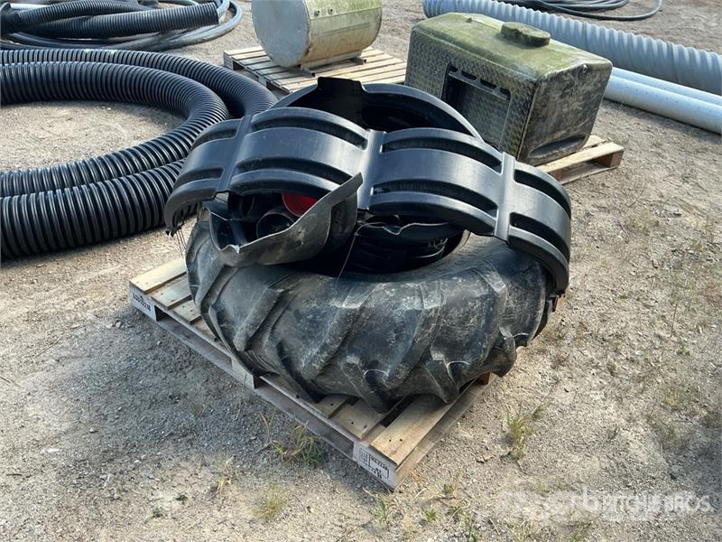 16.9-24 Tires Gume, točkovi i felne