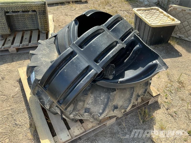 16.9-24 Tires Gume, točkovi i felne