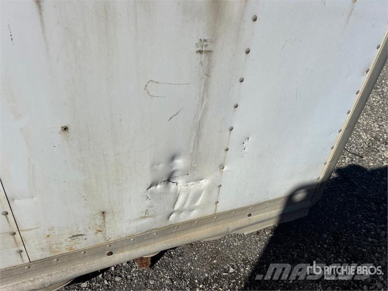 16 ft 10 in x W 8 ft x 8 ft Van Truck Body Transportes - Outros