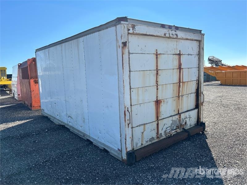 16 ft 10 in x W 8 ft x 8 ft Van Truck Body Transportes - Outros