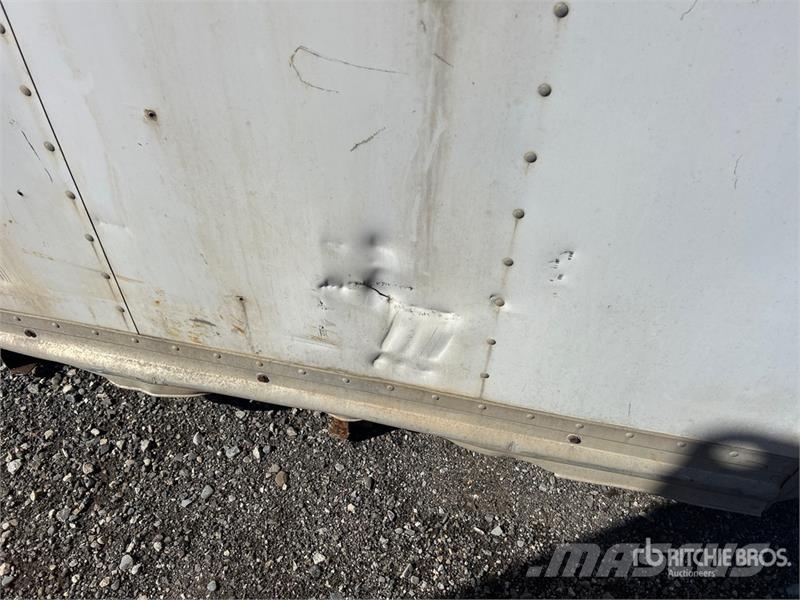 16 ft 10 in x W 8 ft x 8 ft Van Truck Body Transportes - Outros