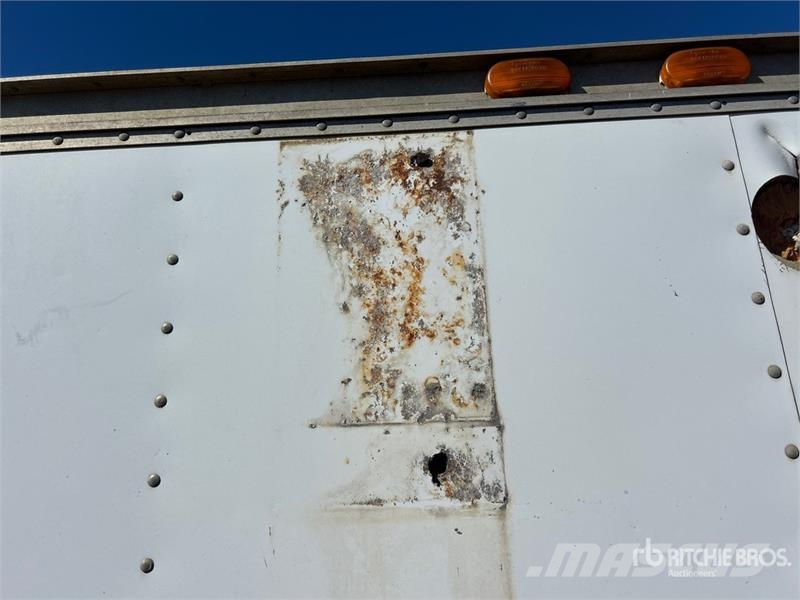 16 ft 10 in x W 8 ft x 8 ft Van Truck Body Transportes - Outros