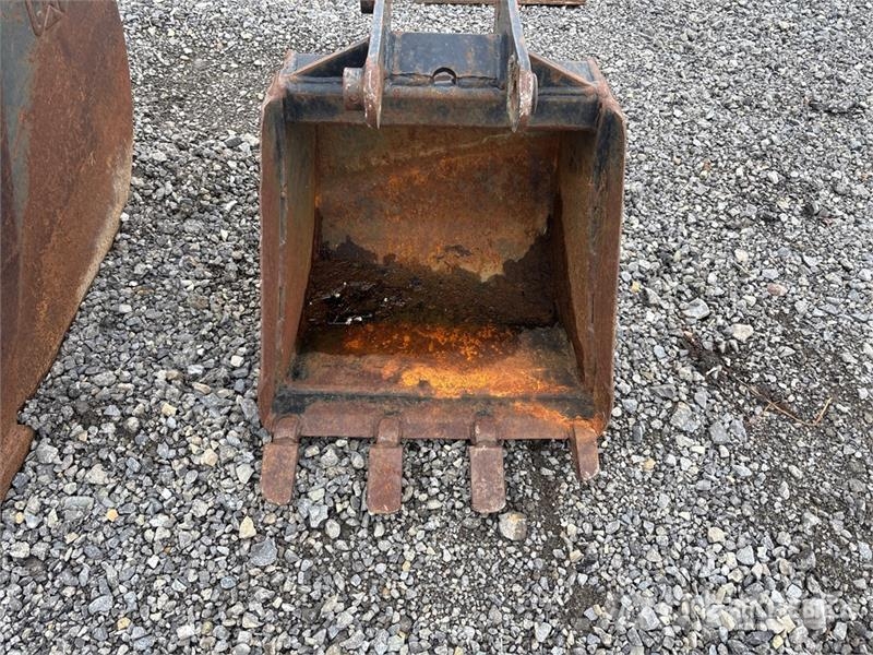 16 in Digging Backhoe Rear Bucket Kanalak
