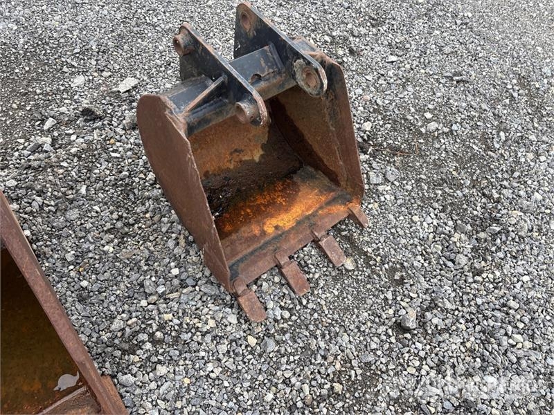 16 in Digging Backhoe Rear Bucket Kanalak