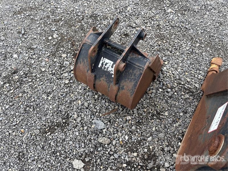 16 in Digging Backhoe Rear Bucket Kanalak