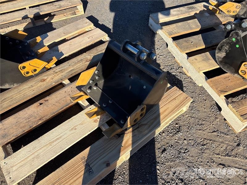  16 in Digging Excavator Bucket (Unused) Buckets
