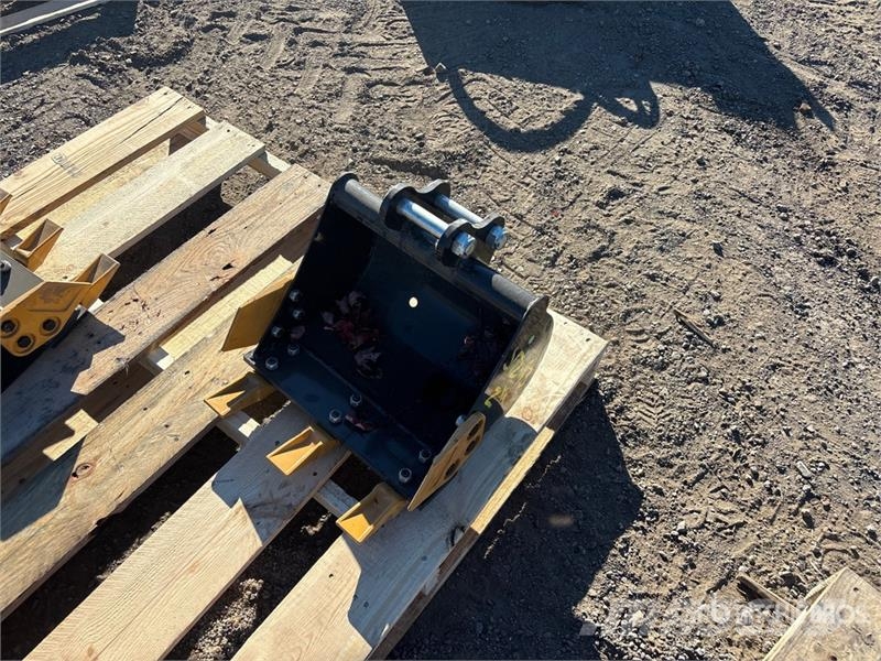 16 in Digging Excavator Bucket (Unused) Kašike / Korpe