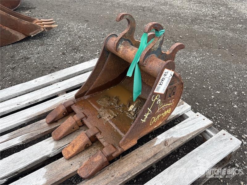  16 in Q/C Digging Bucket - Fits Yanmar Mini Excava 挖斗