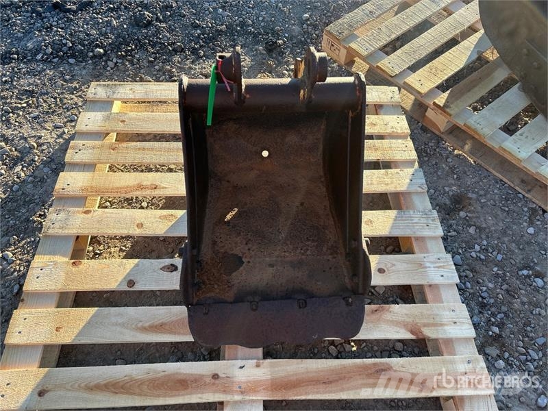  17 in Cleanup Excavator Bucket دلاء
