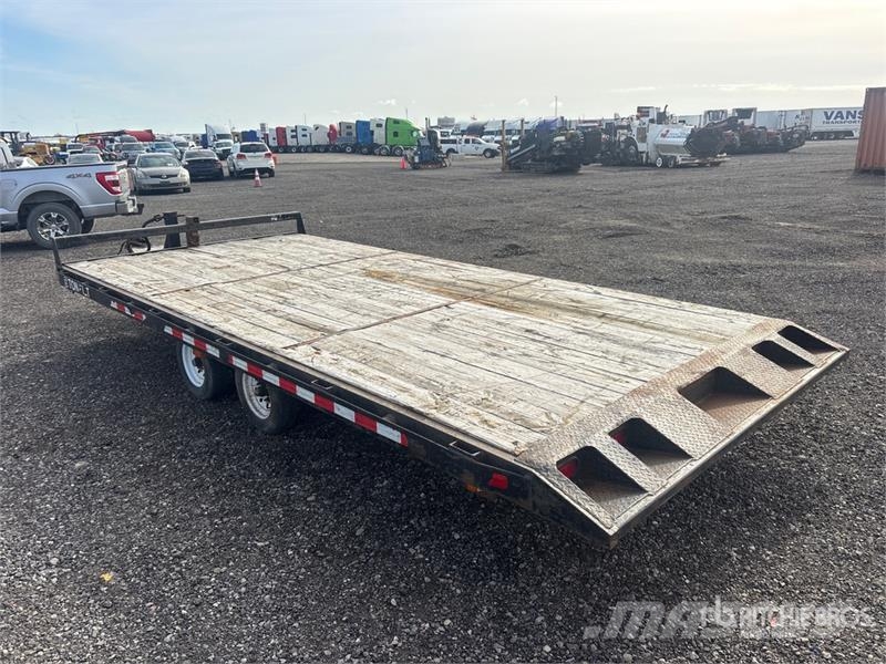 18 ft T/A Flatbed Trailer Причепи-платформи/бокове розвантаження