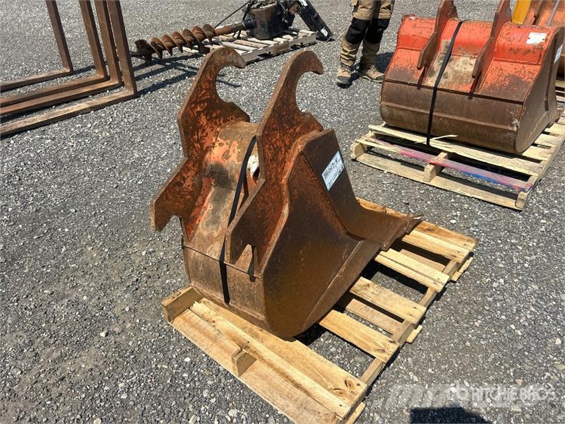  18 in Q/C Digging Excavator Bucket Godet