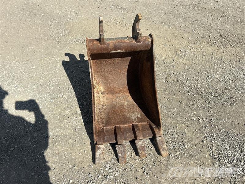  19 in Digging Backhoe Rear Bucket - Fits John Deer Kanalak