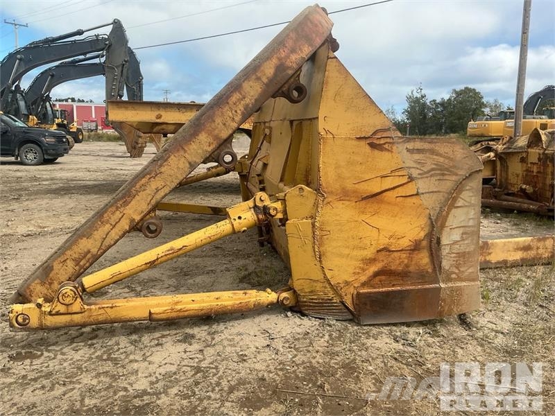 192 in Angle Plate Dozer Attachment - Fits Cat D8 Other