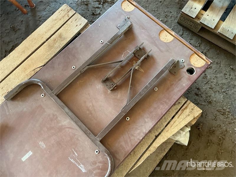 2 ft x 6 ft Table Ďalšie komponenty