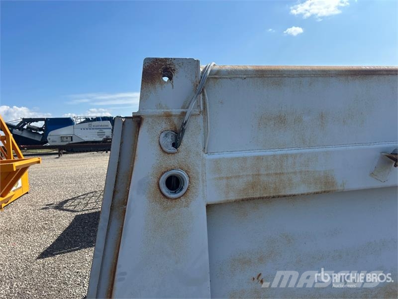 20.5 ft x 5 ft 11 in x 8 ft Truck Dump Body Billenő teherautók