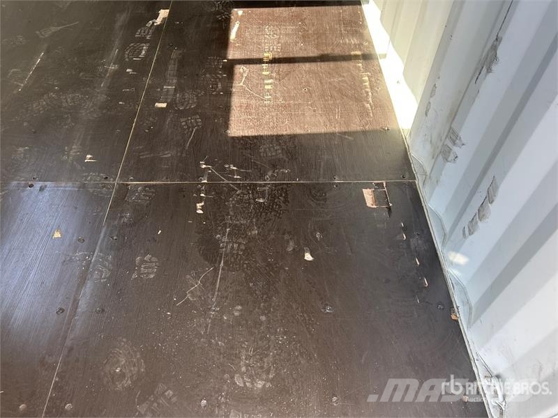  20 ft Storage Container (Unused) حاويات تخزين