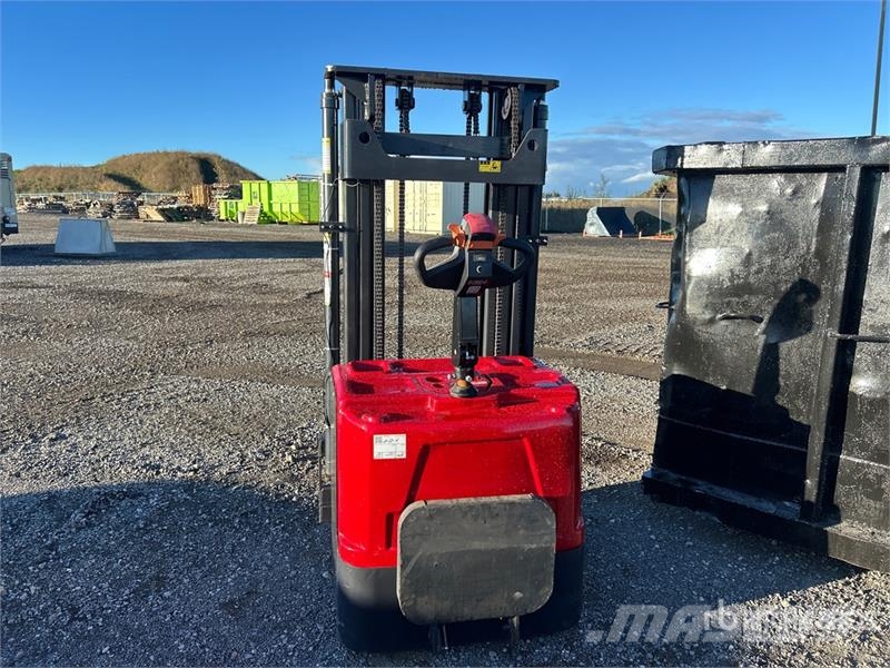 2000 kg Electric Stacker Samopogonski ručni viljuškari