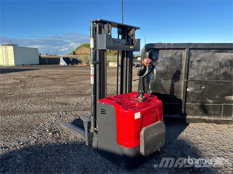 2000 kg Electric Stacker Samopogonski ručni viljuškari