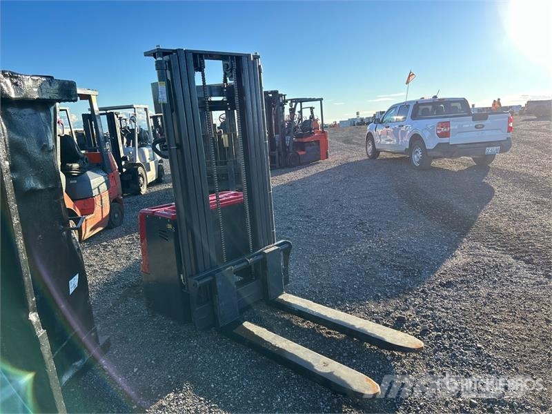2000 kg Electric Stacker Samopogonski ručni viljuškari