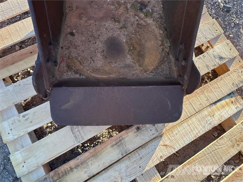  22 in Cleanup Excavator Bucket دلاء