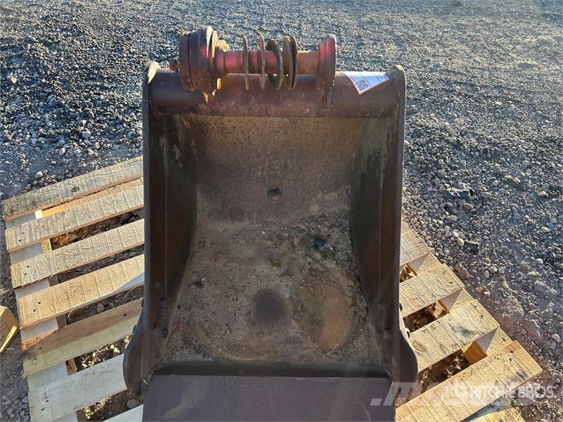  22 in Cleanup Excavator Bucket دلاء