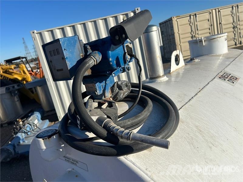 2200 L Skid Mounted Steel Diesel Fuel Tank Üzemanyag- és adaléktartályok