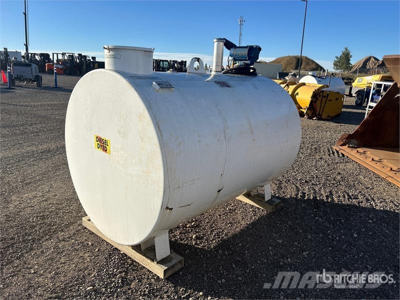 2200 L Skid Mounted Steel Diesel Fuel Tank Üzemanyag- és adaléktartályok