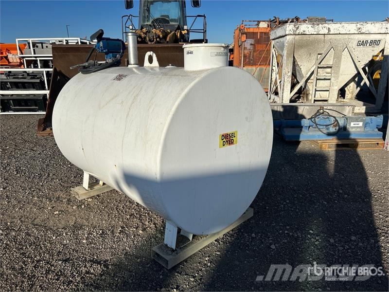 2200 L Skid Mounted Steel Diesel Fuel Tank Üzemanyag- és adaléktartályok