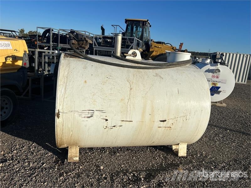 2200 L Steel Diesel Fuel Tank Üzemanyag- és adaléktartályok