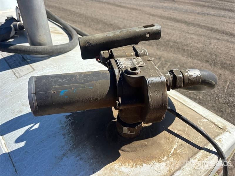 2200 L Steel Diesel Fuel Tank Degvielas un piedevu tvertnes