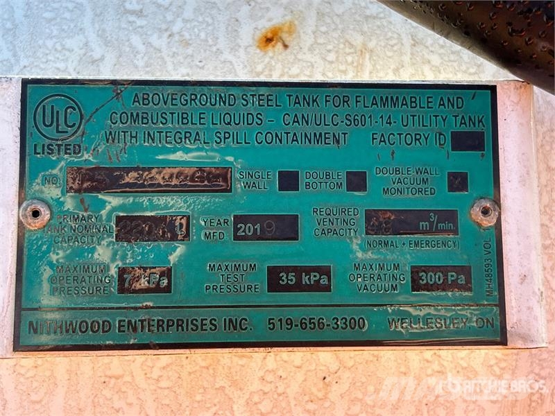 2200 L Steel Diesel Fuel Tank Üzemanyag- és adaléktartályok