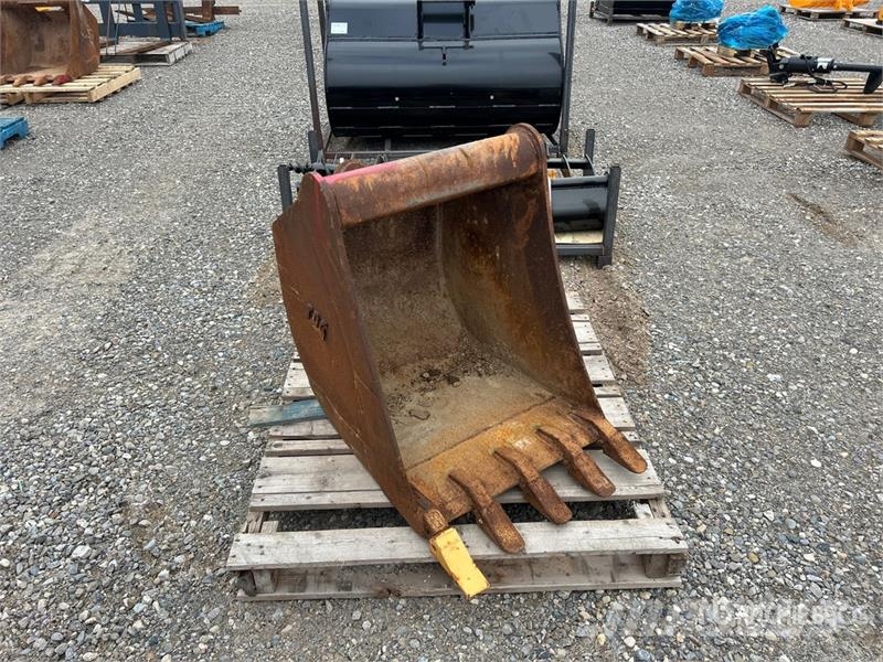 23 in Digging Bucket Godet