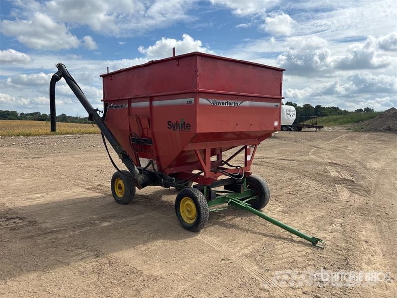 235 bu T/A Grain Wagon Viljavaunut