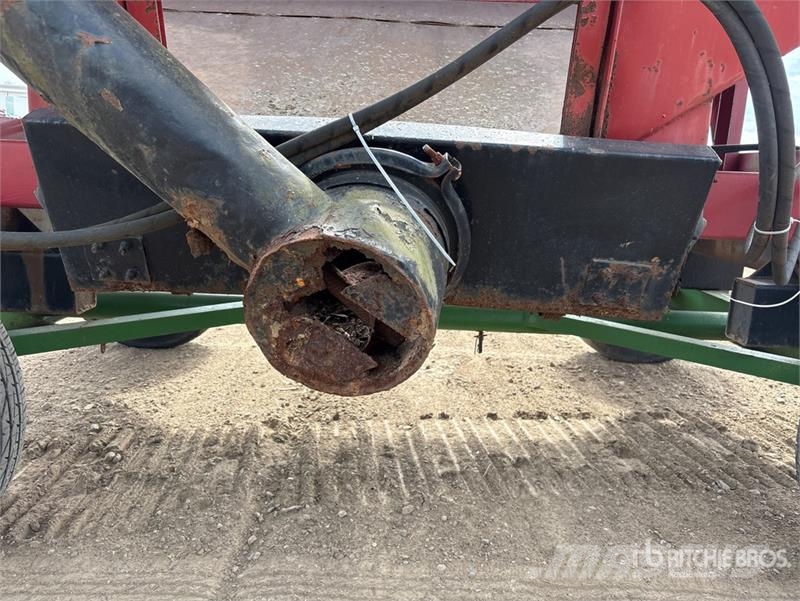 235 bu T/A Grain Wagon Viljavaunut