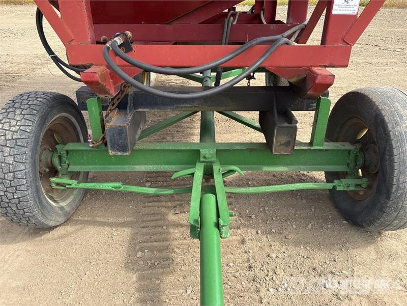 235 bu T/A Grain Wagon Viljavaunut