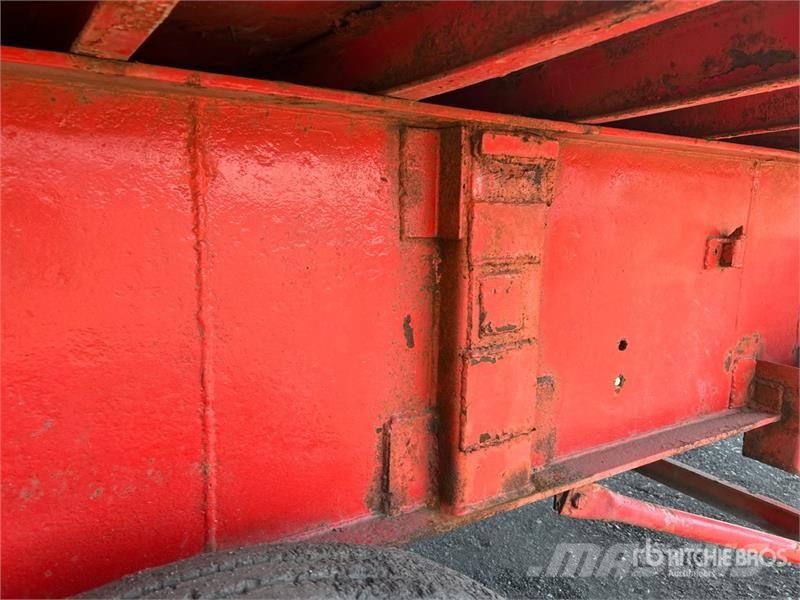  24 ft T/A End Dump Trailer (Inoperable) مقطورات قلابة