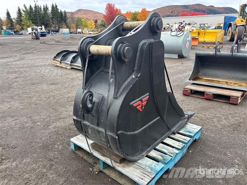  24 in 0.63 cyd Excavator Bucket - Fits Hitachi دلاء